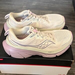 Saucony Guide 18